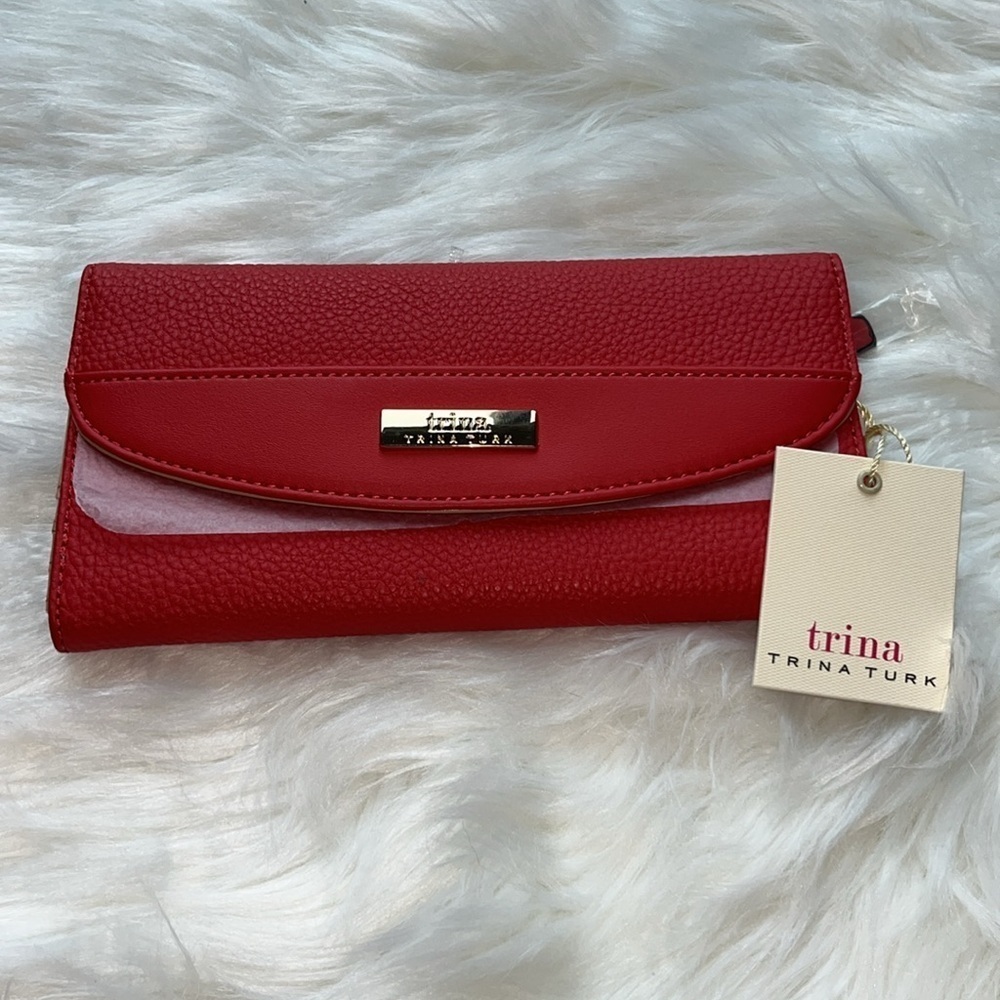 🆕 Trina Turk Red Pebbled Wallet - Picture 9 of 12